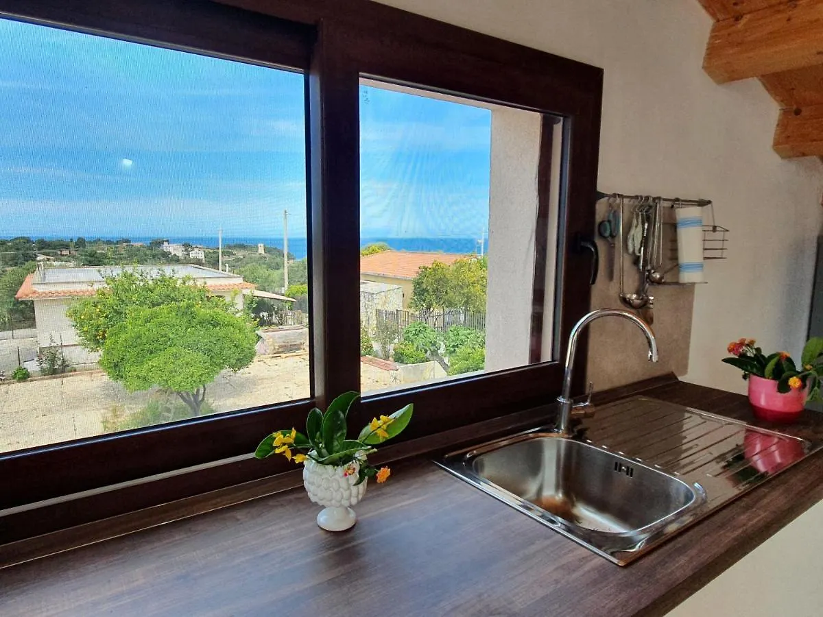 קאסטלמארה דל גולפו Villa Lindi